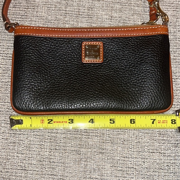 Dooney & Bourke Black Pebble Wristlet - Picture 7 of 8